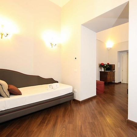 Palazzo Riario Sforza Hotel Napoli Bagian luar foto