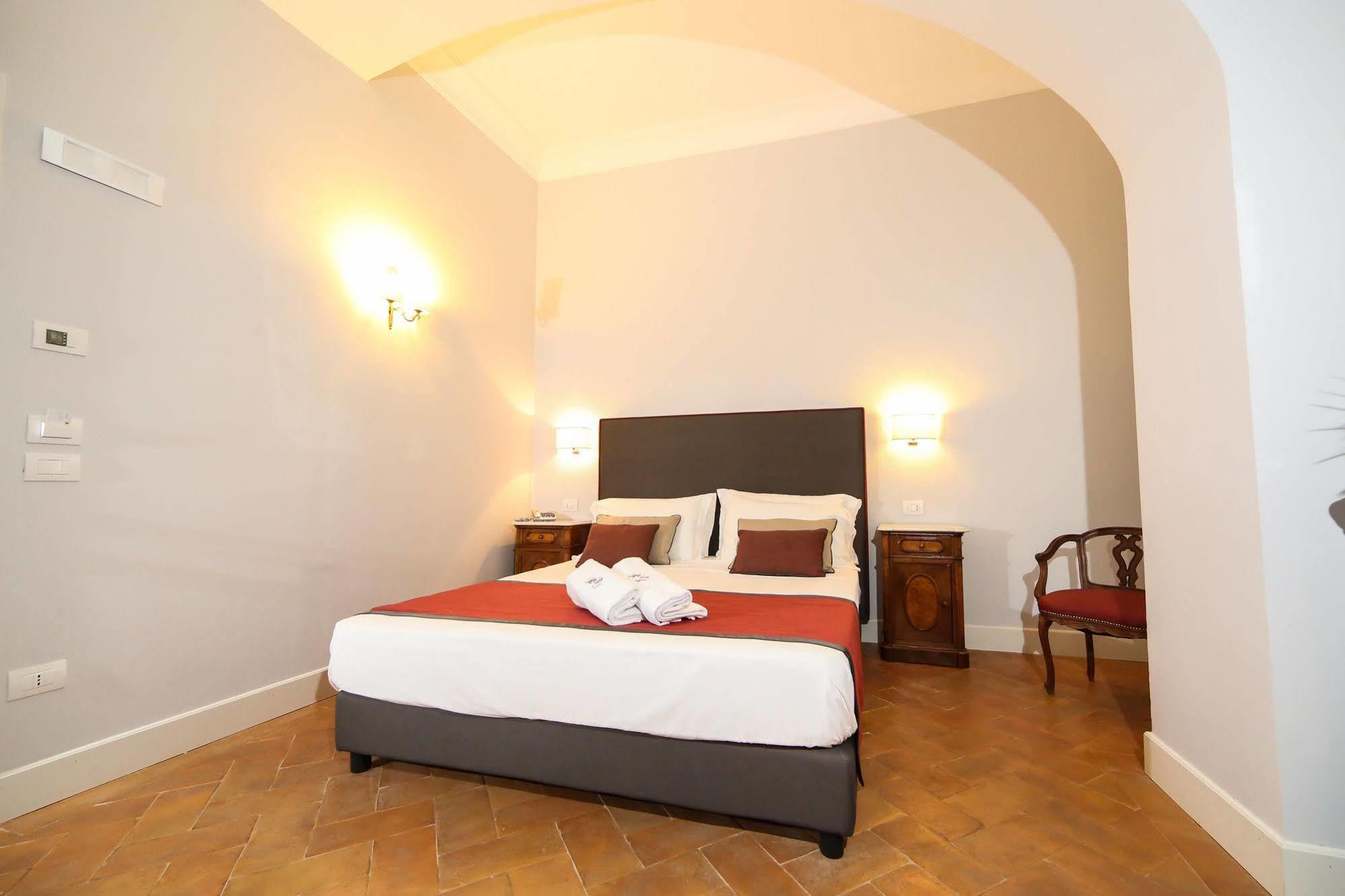 Palazzo Riario Sforza Hotel Napoli Bagian luar foto