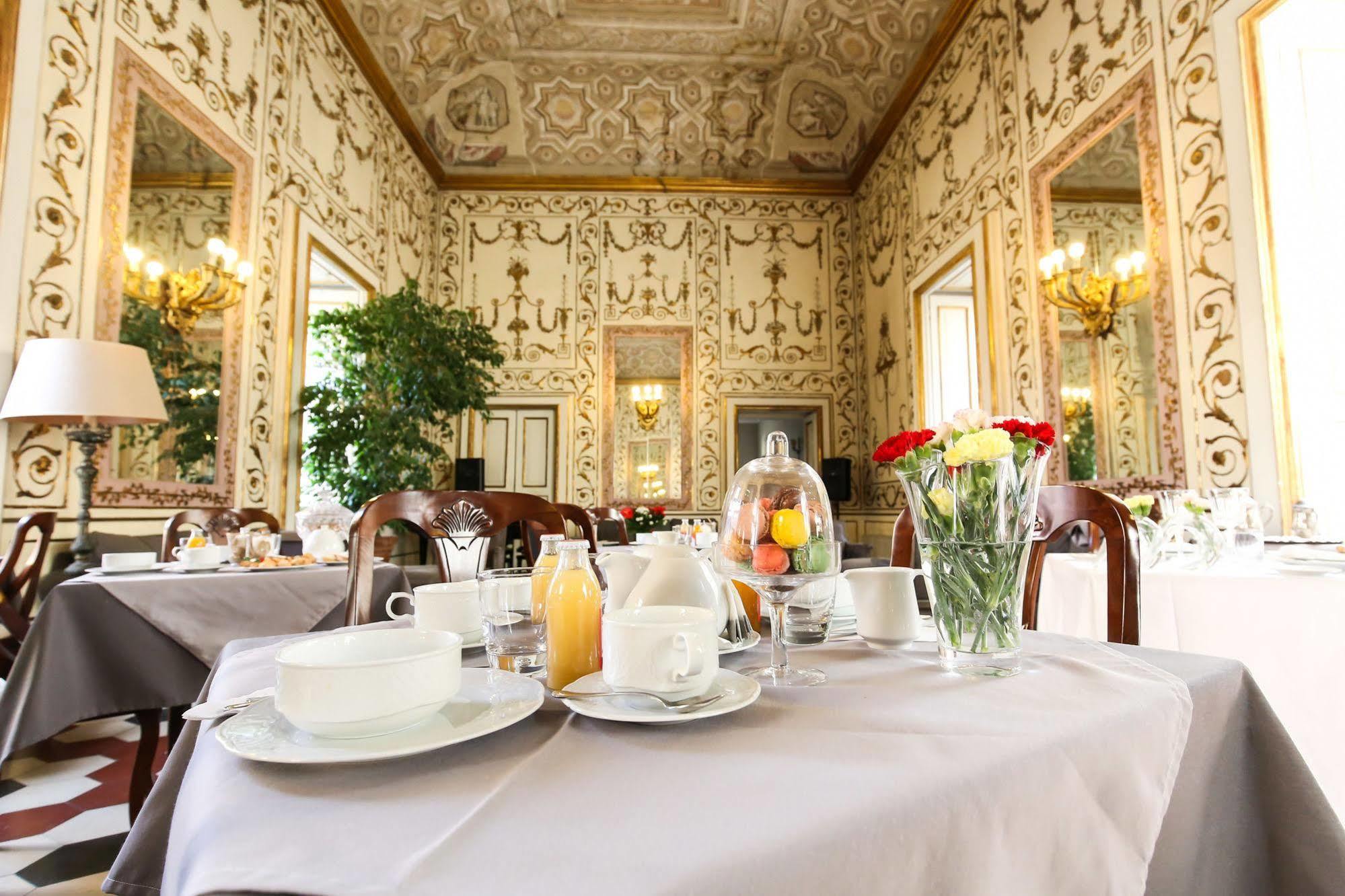 Palazzo Riario Sforza Hotel Napoli Bagian luar foto