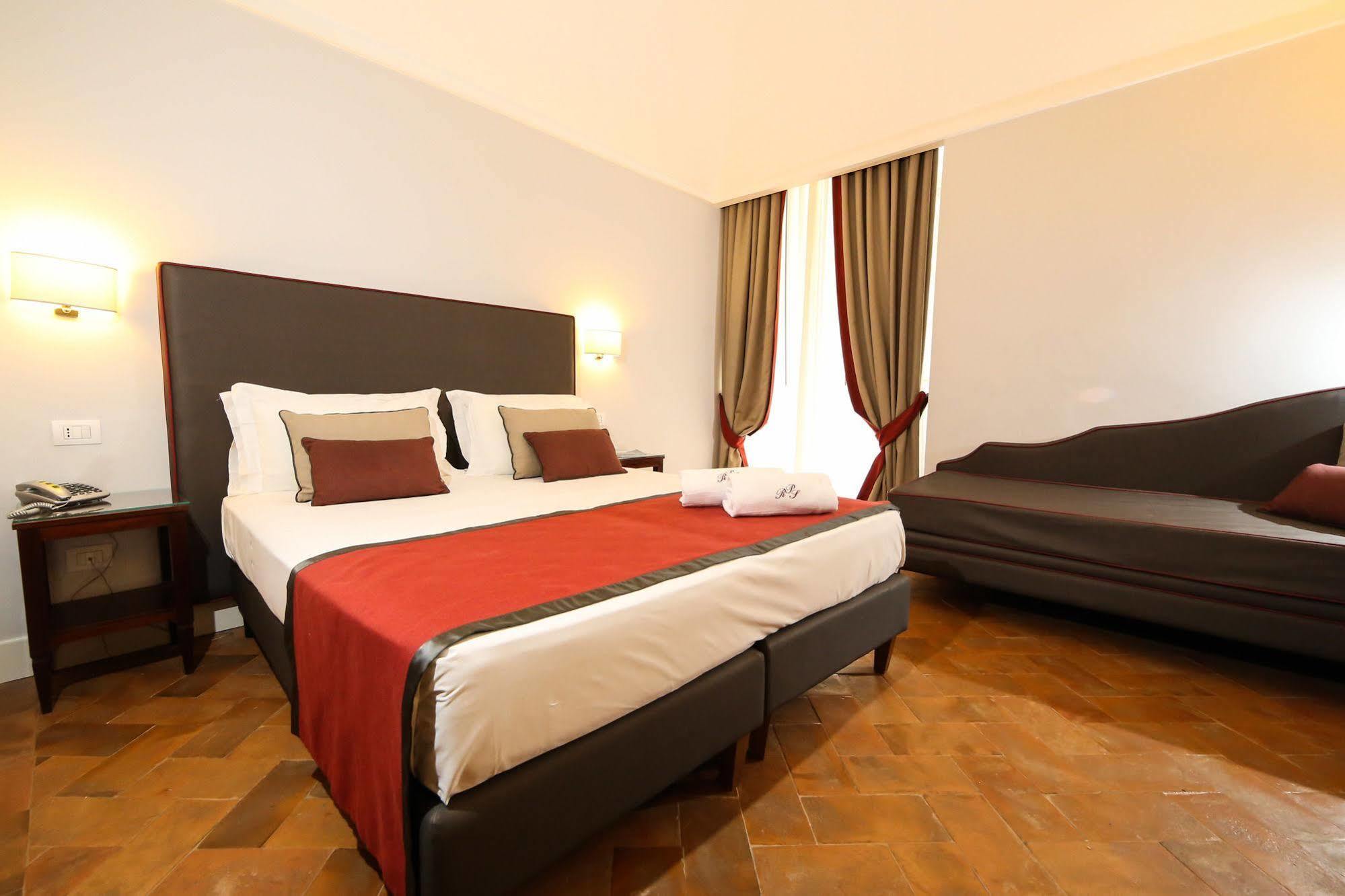 Palazzo Riario Sforza Hotel Napoli Bagian luar foto