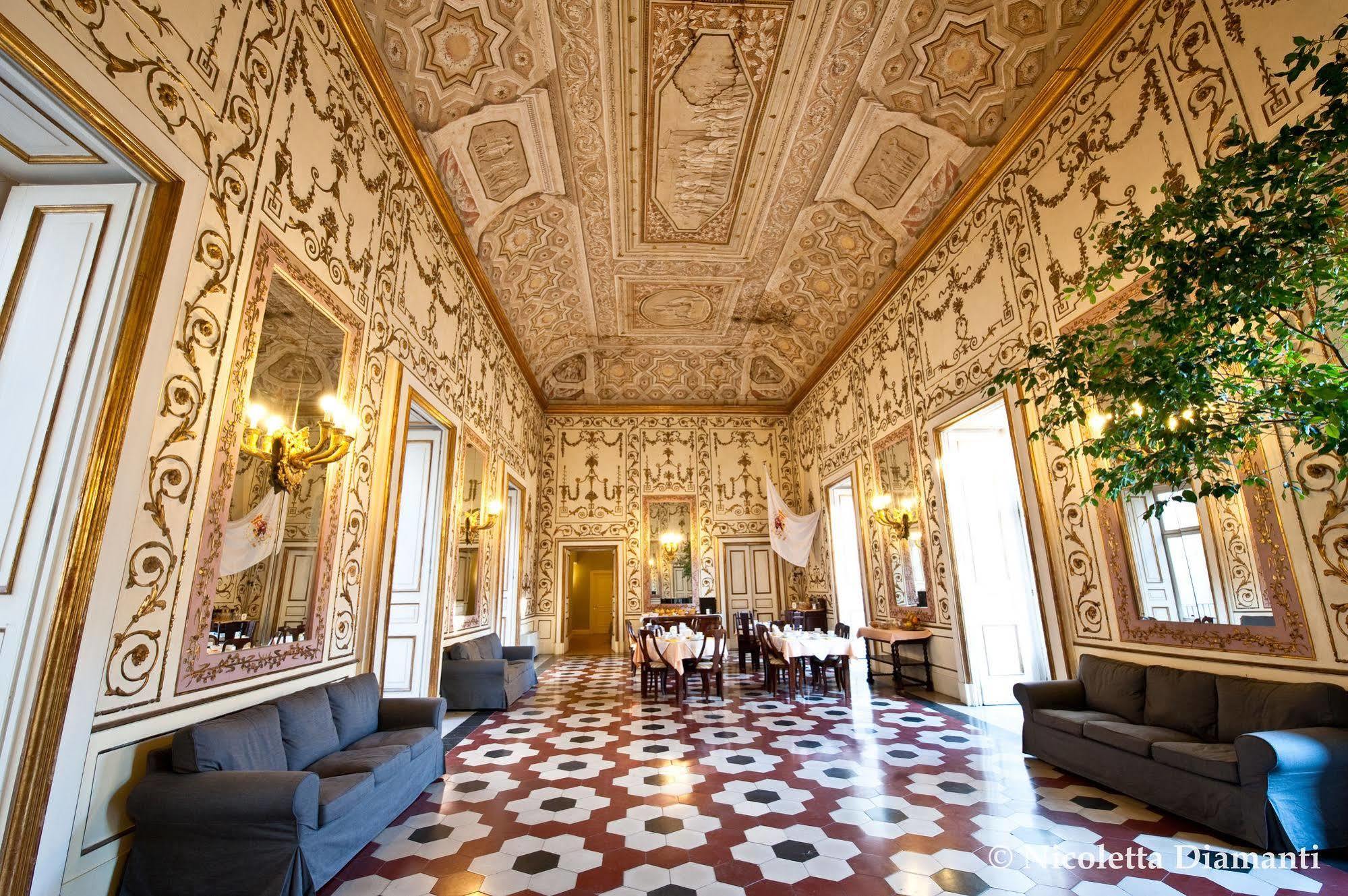 Palazzo Riario Sforza Hotel Napoli Bagian luar foto