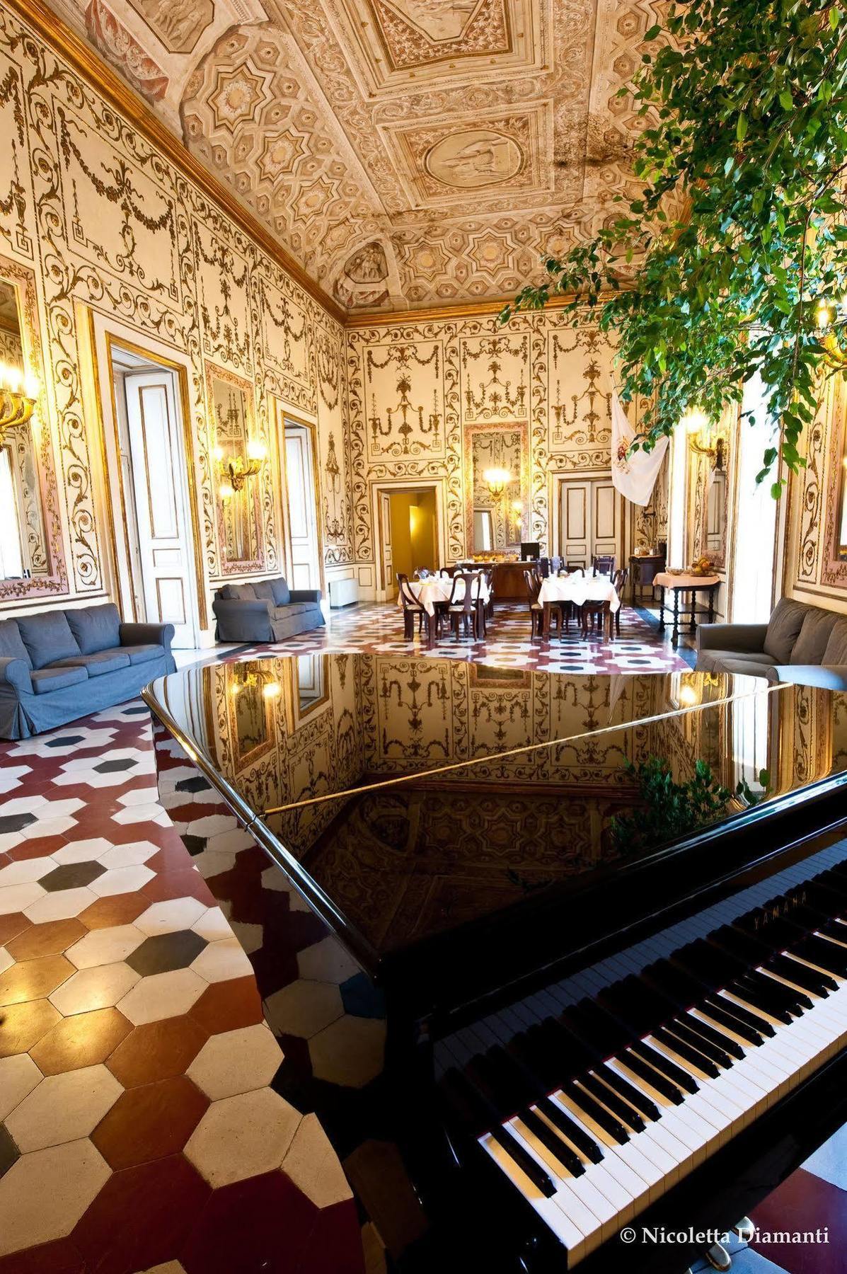 Palazzo Riario Sforza Hotel Napoli Bagian luar foto
